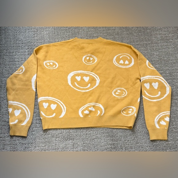 Cutest debut sweater! Color is so fun - Picture 2 of 6